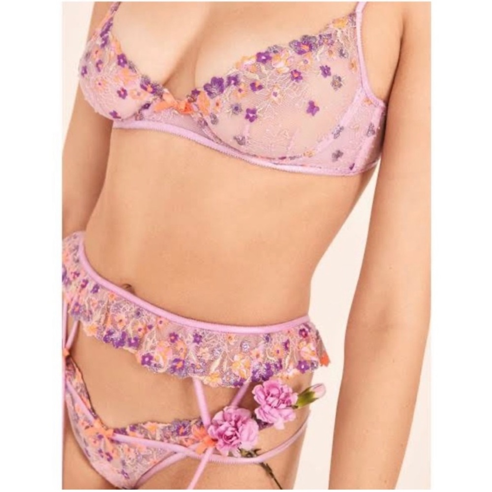 💗♥️For Love and Lemons 🍋 lace bra no padding size medium
